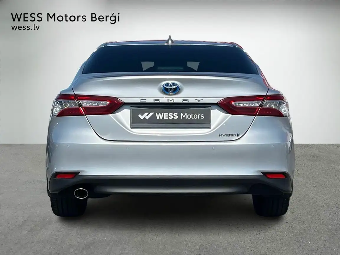 TOYOTA CAMRY
