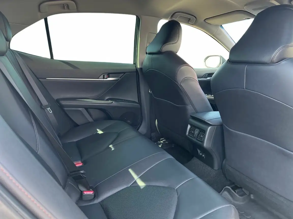 TOYOTA CAMRY