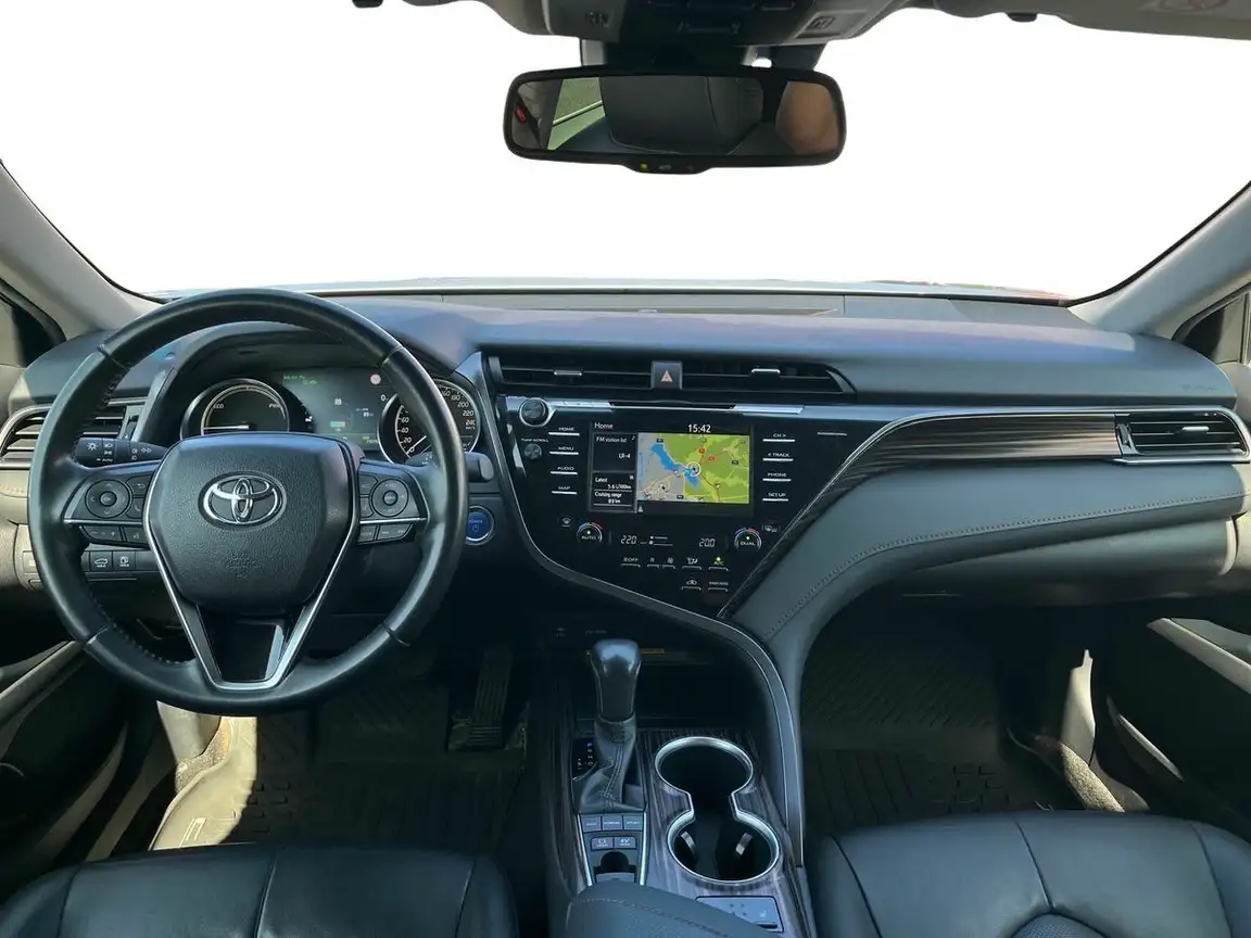 TOYOTA CAMRY