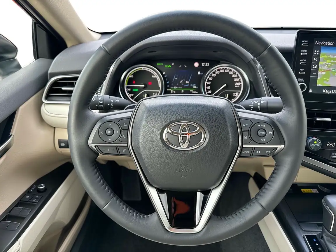 TOYOTA CAMRY