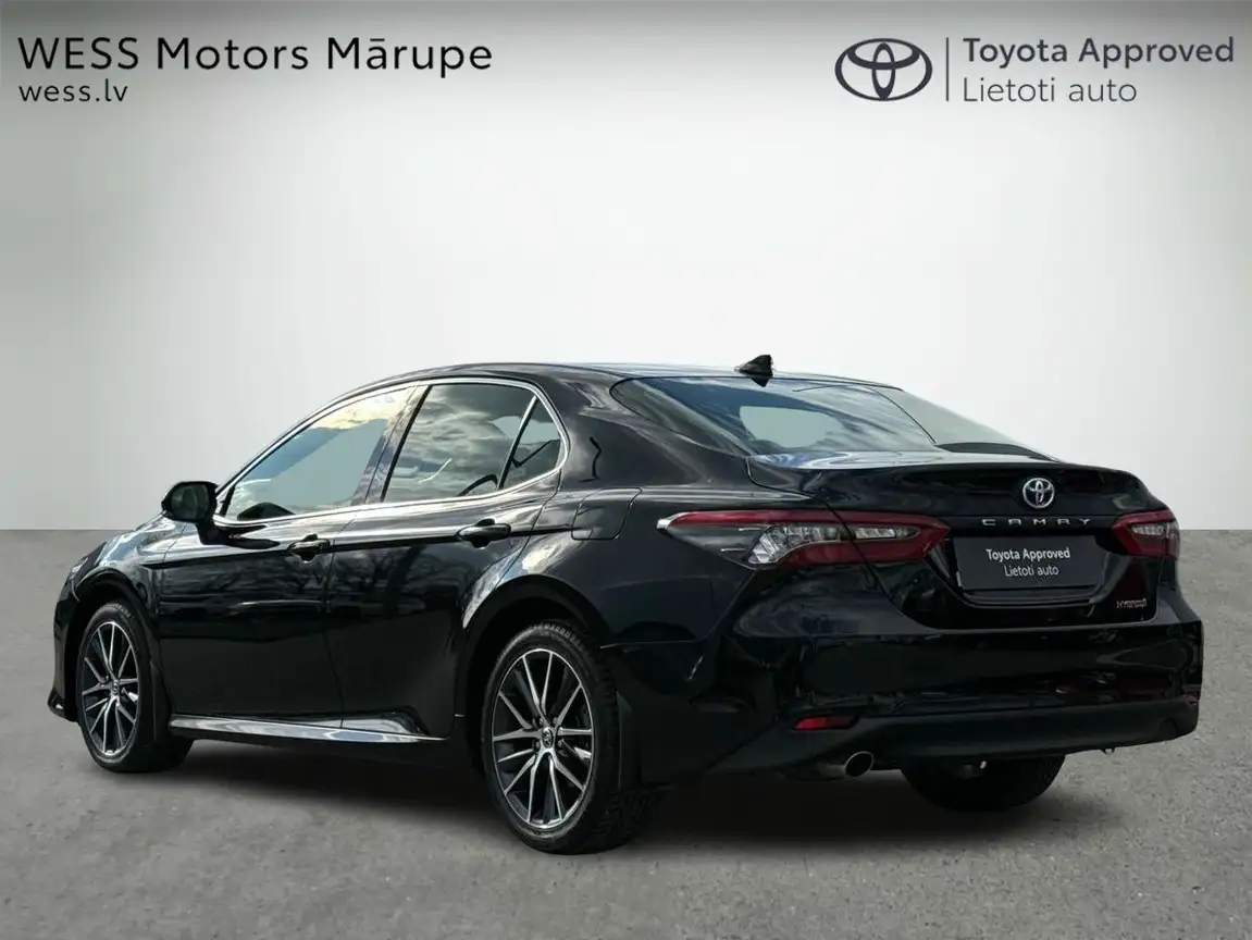 TOYOTA CAMRY