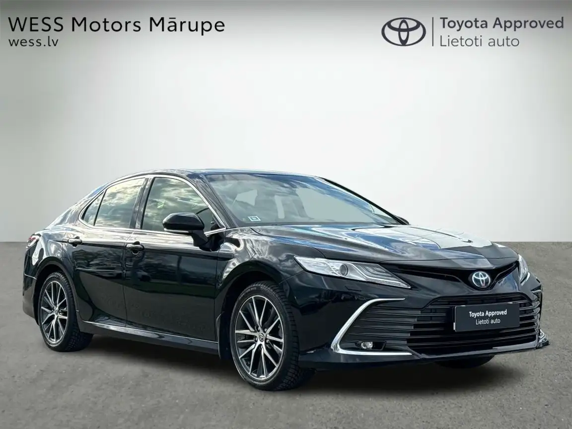 TOYOTA CAMRY