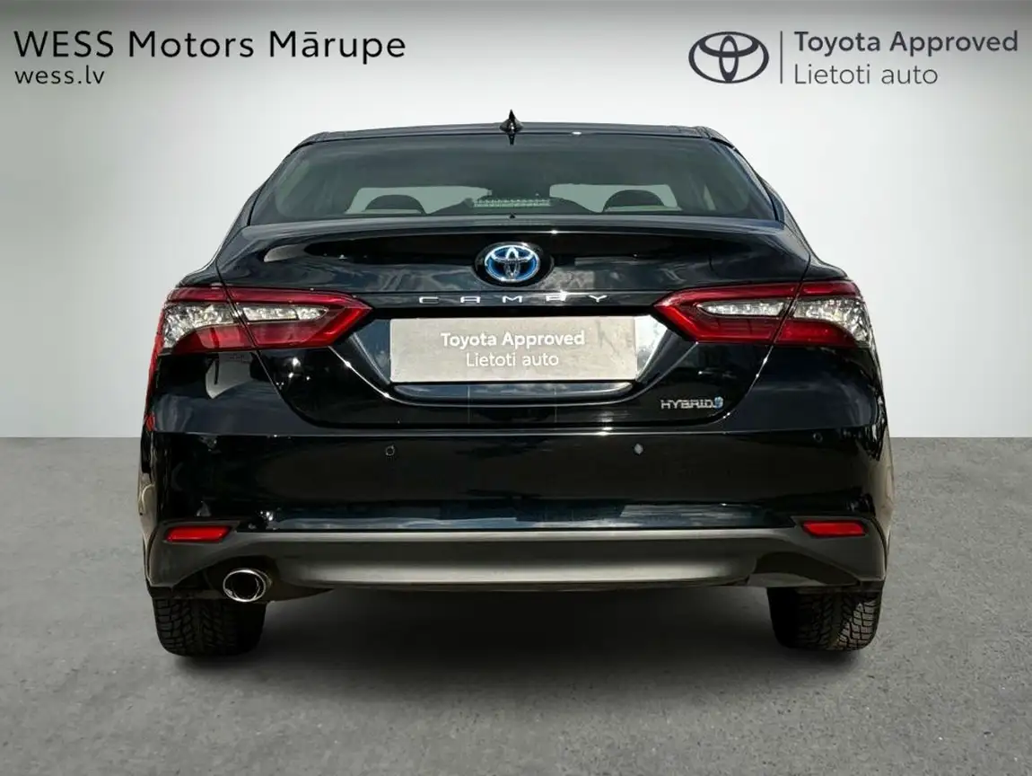 TOYOTA CAMRY