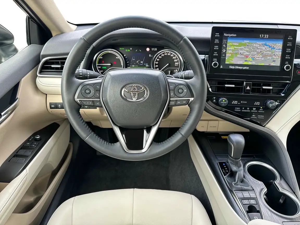 TOYOTA CAMRY