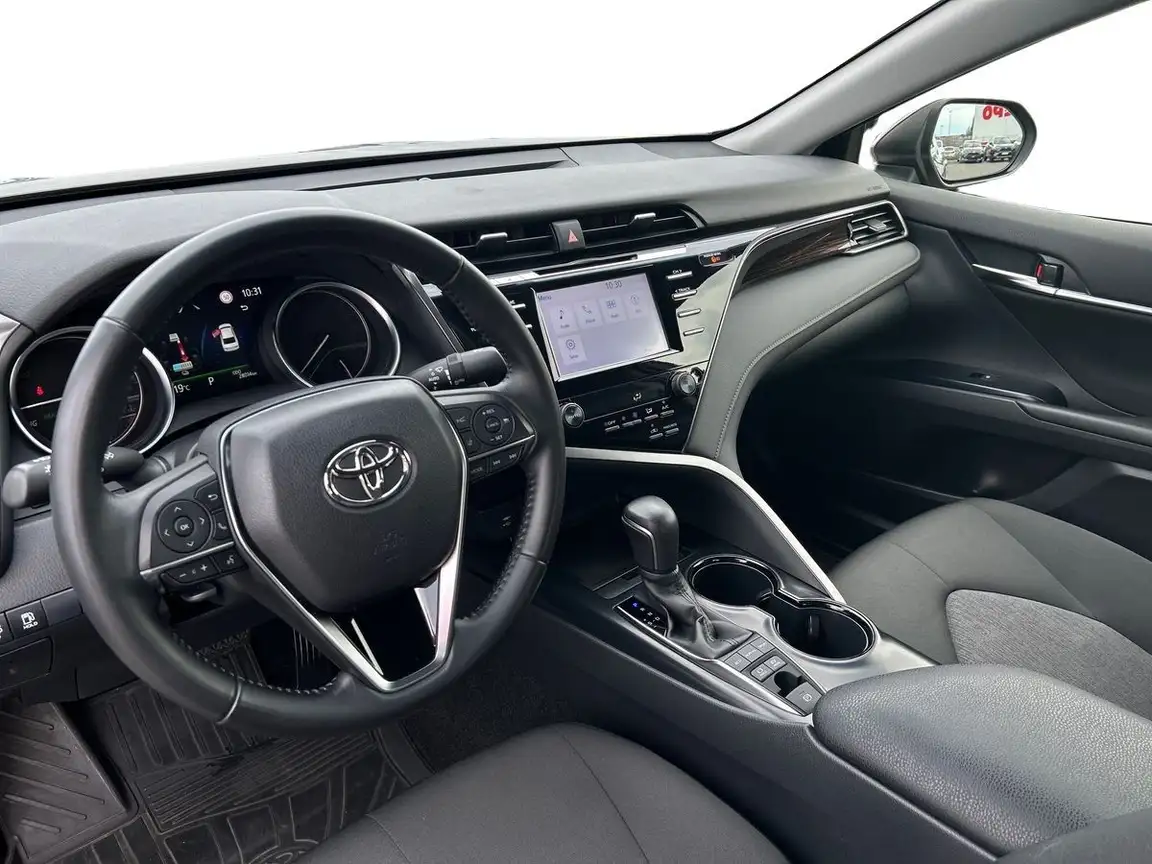TOYOTA CAMRY