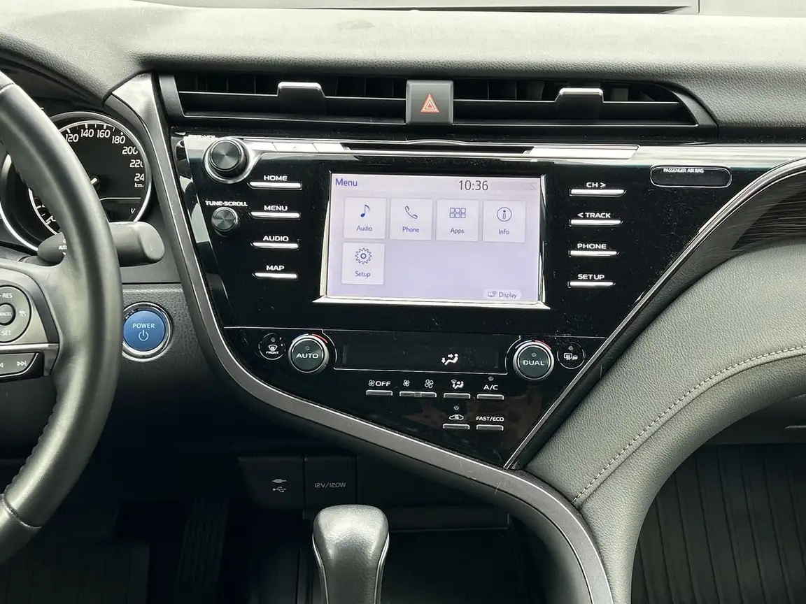 TOYOTA CAMRY