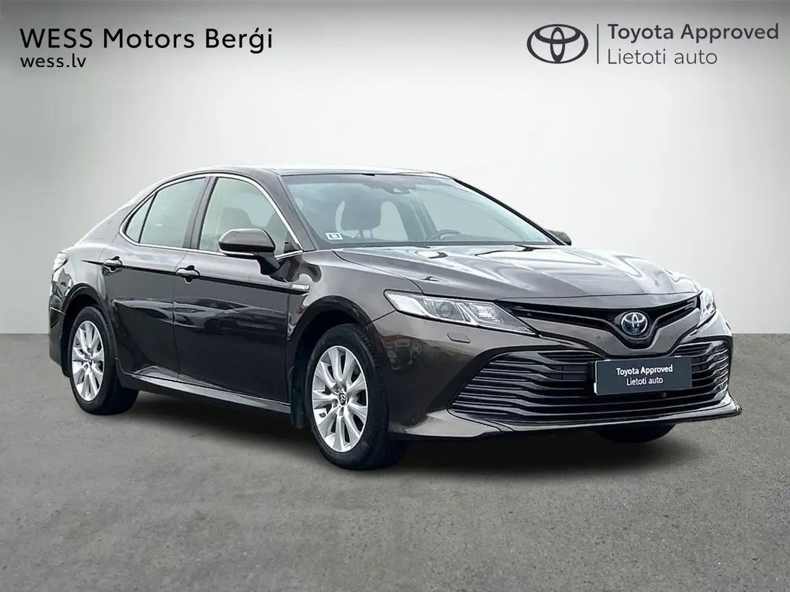 TOYOTA CAMRY