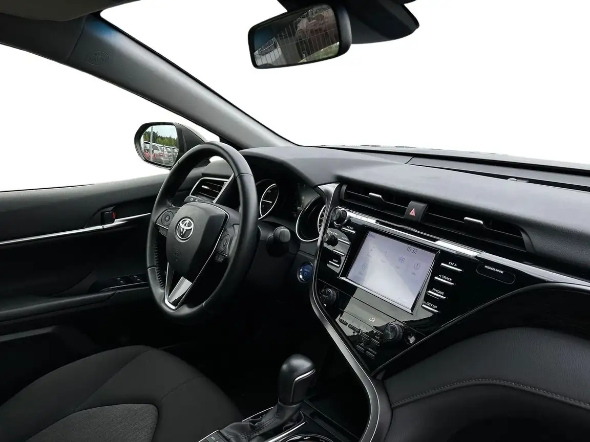 TOYOTA CAMRY