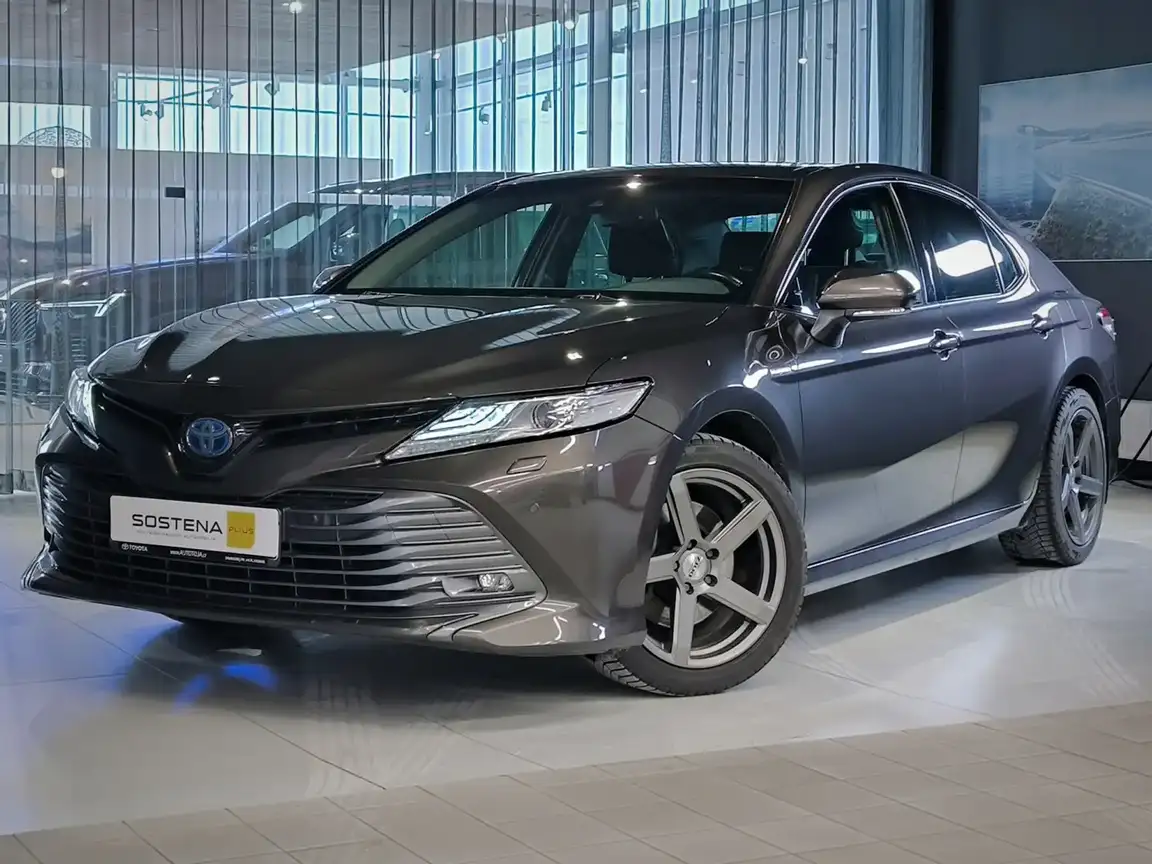 TOYOTA CAMRY