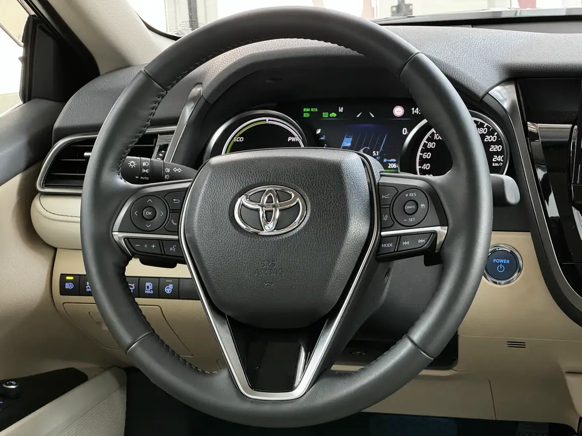 TOYOTA CAMRY