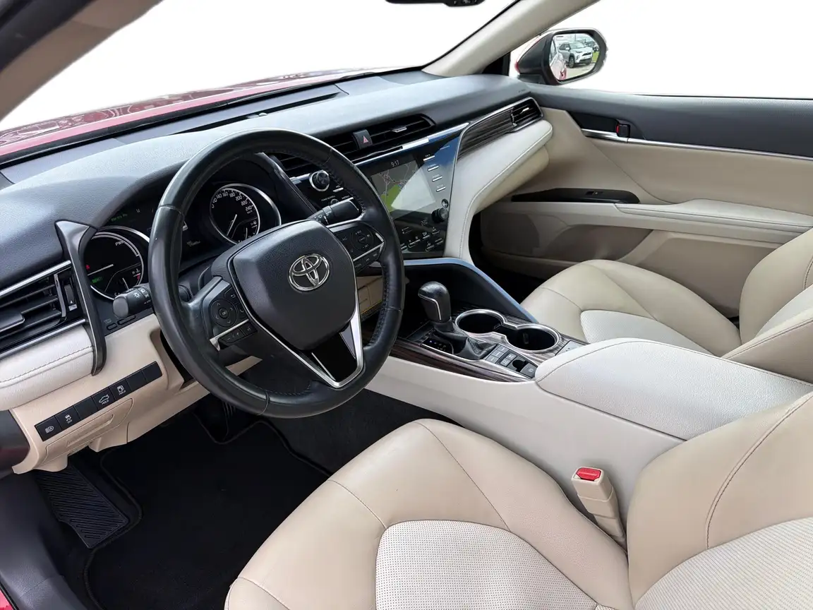 TOYOTA CAMRY