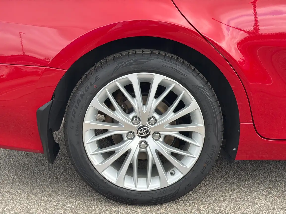 TOYOTA CAMRY