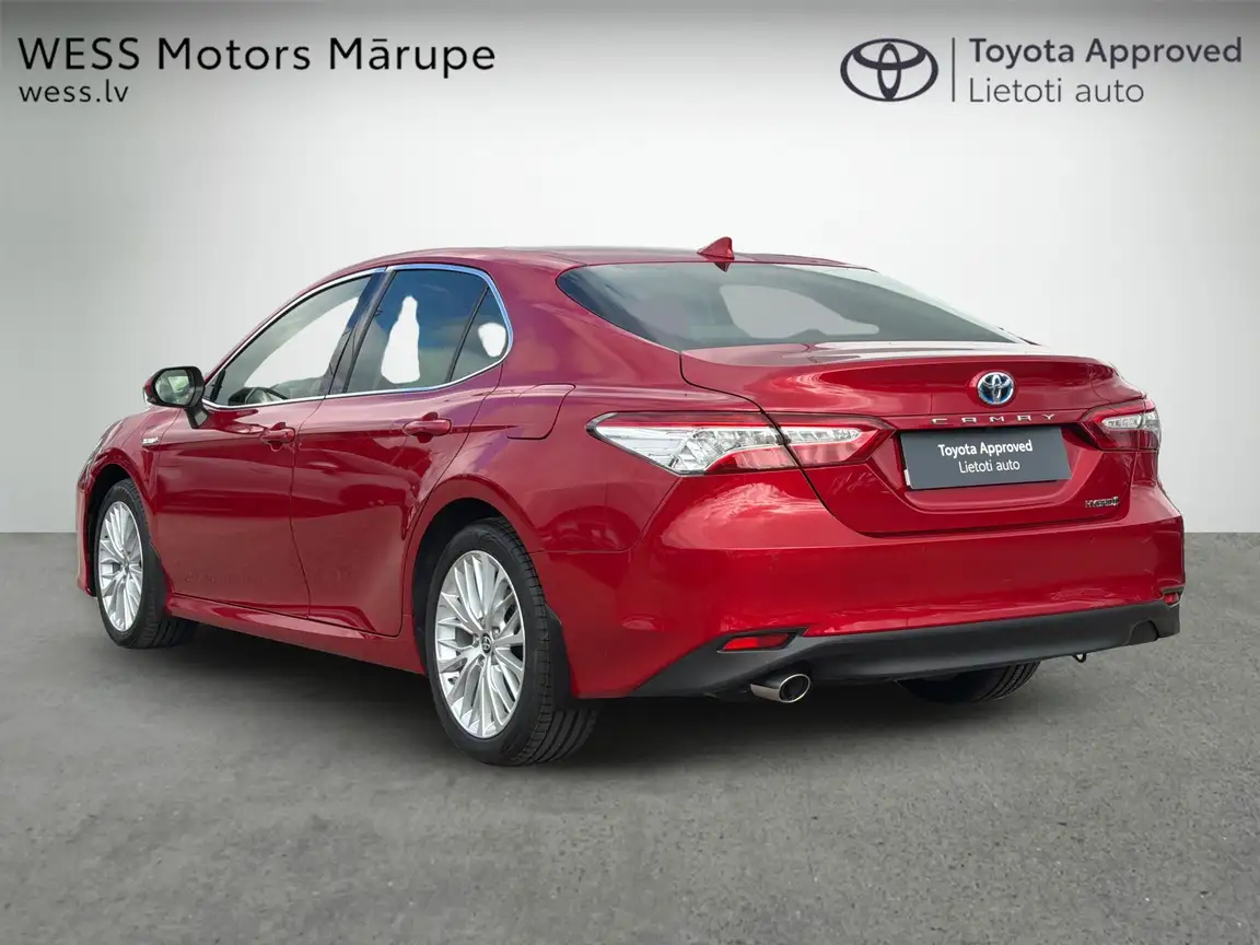 TOYOTA CAMRY