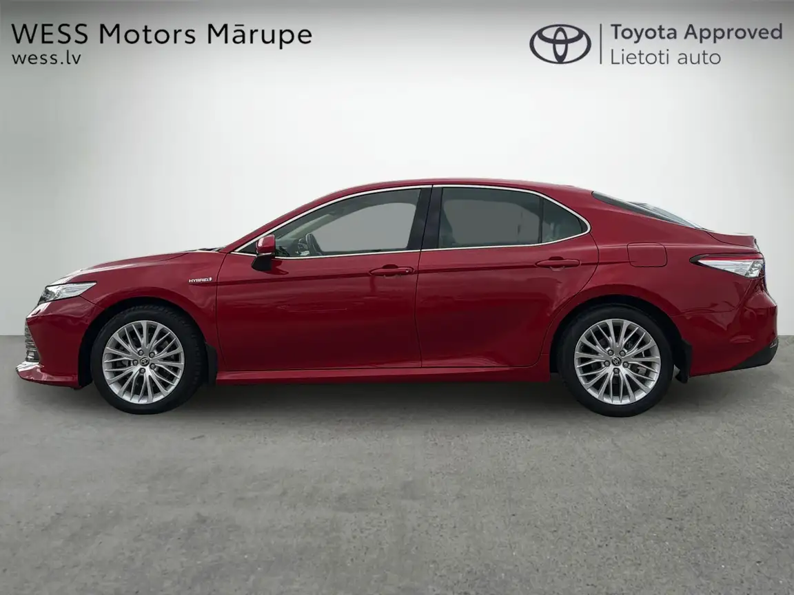 TOYOTA CAMRY