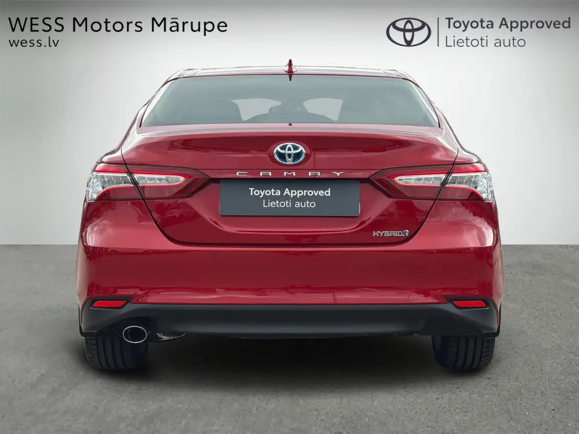 TOYOTA CAMRY