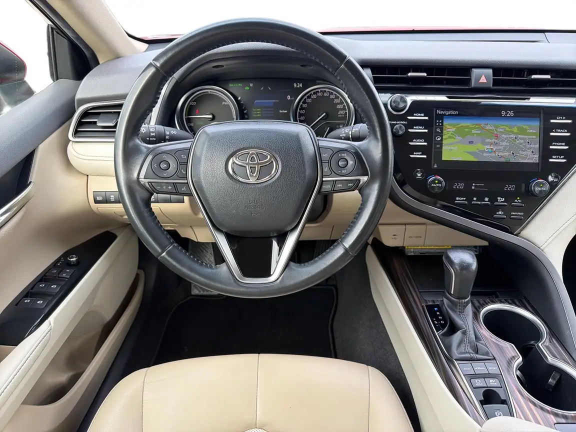 TOYOTA CAMRY