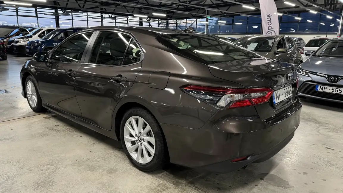 TOYOTA CAMRY