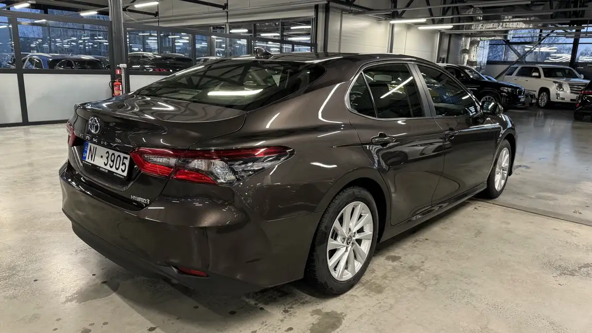 TOYOTA CAMRY