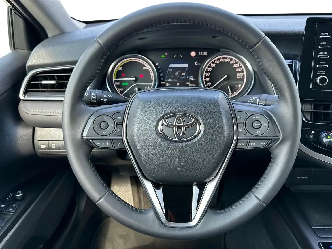 TOYOTA CAMRY