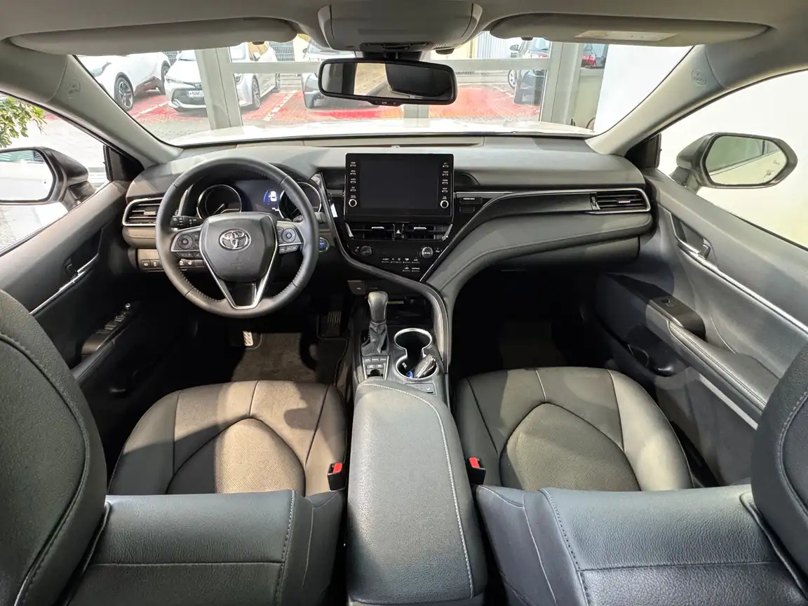 TOYOTA CAMRY