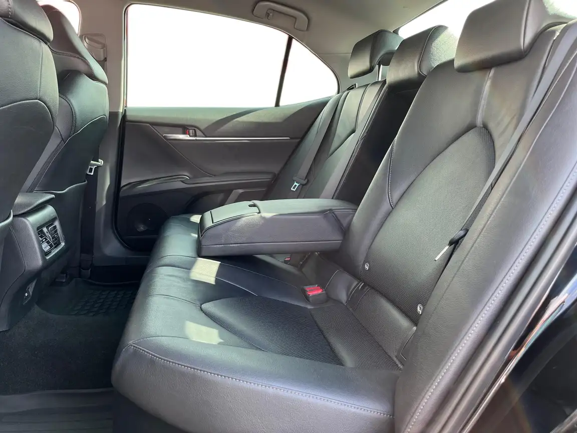 TOYOTA CAMRY