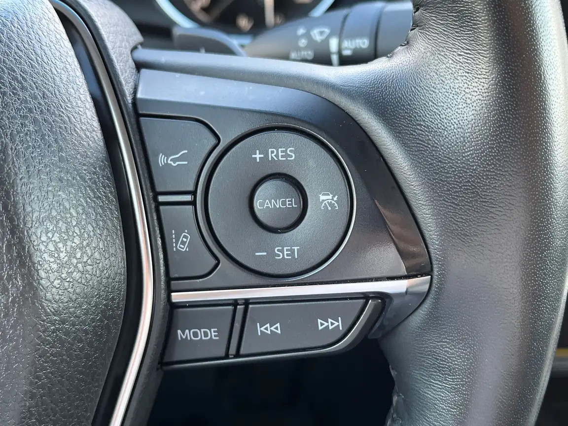 TOYOTA CAMRY