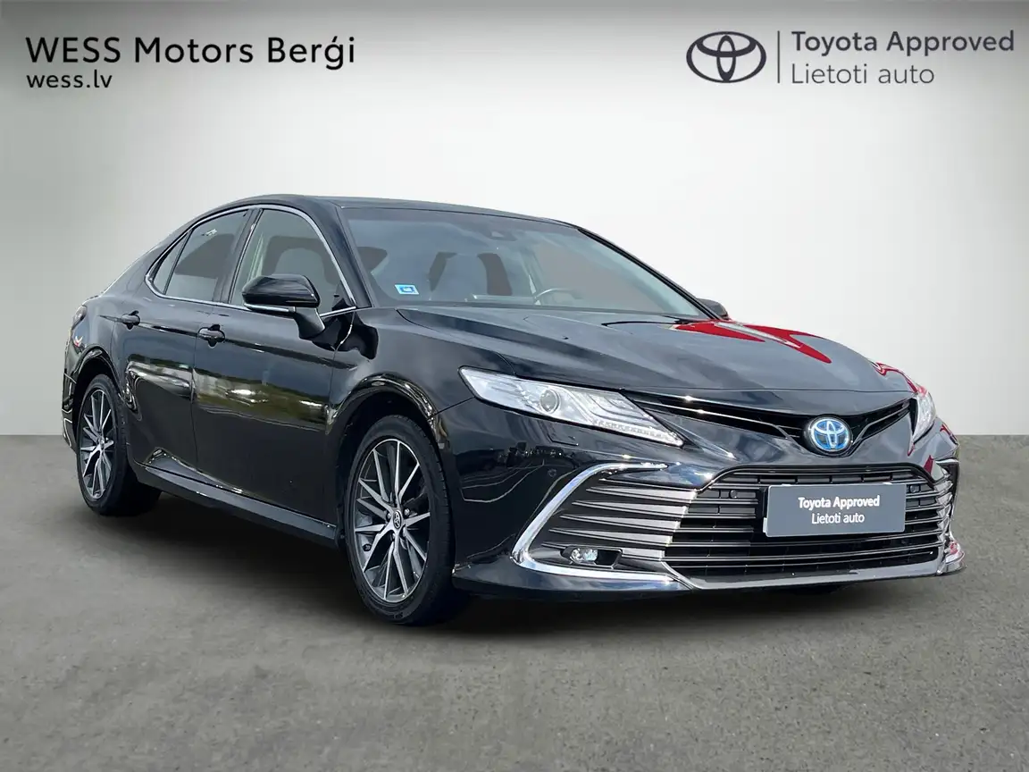 TOYOTA CAMRY