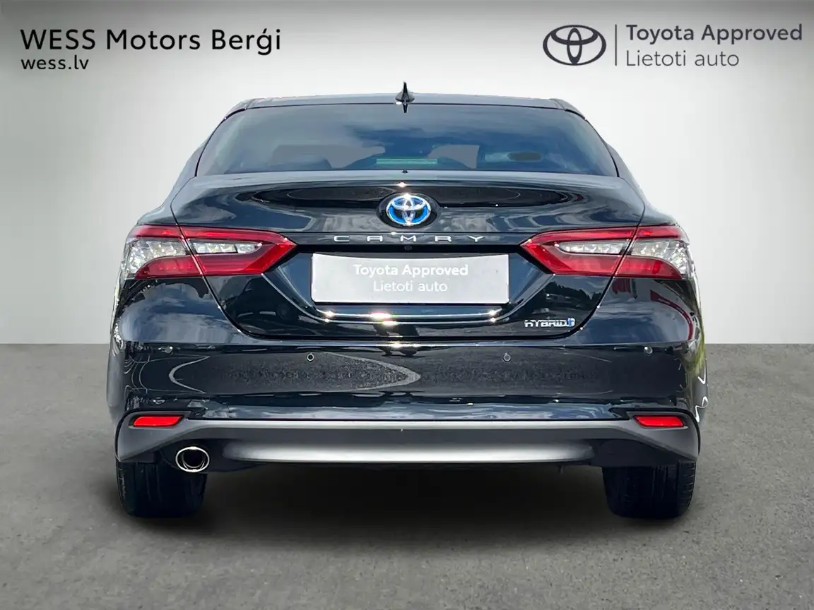 TOYOTA CAMRY