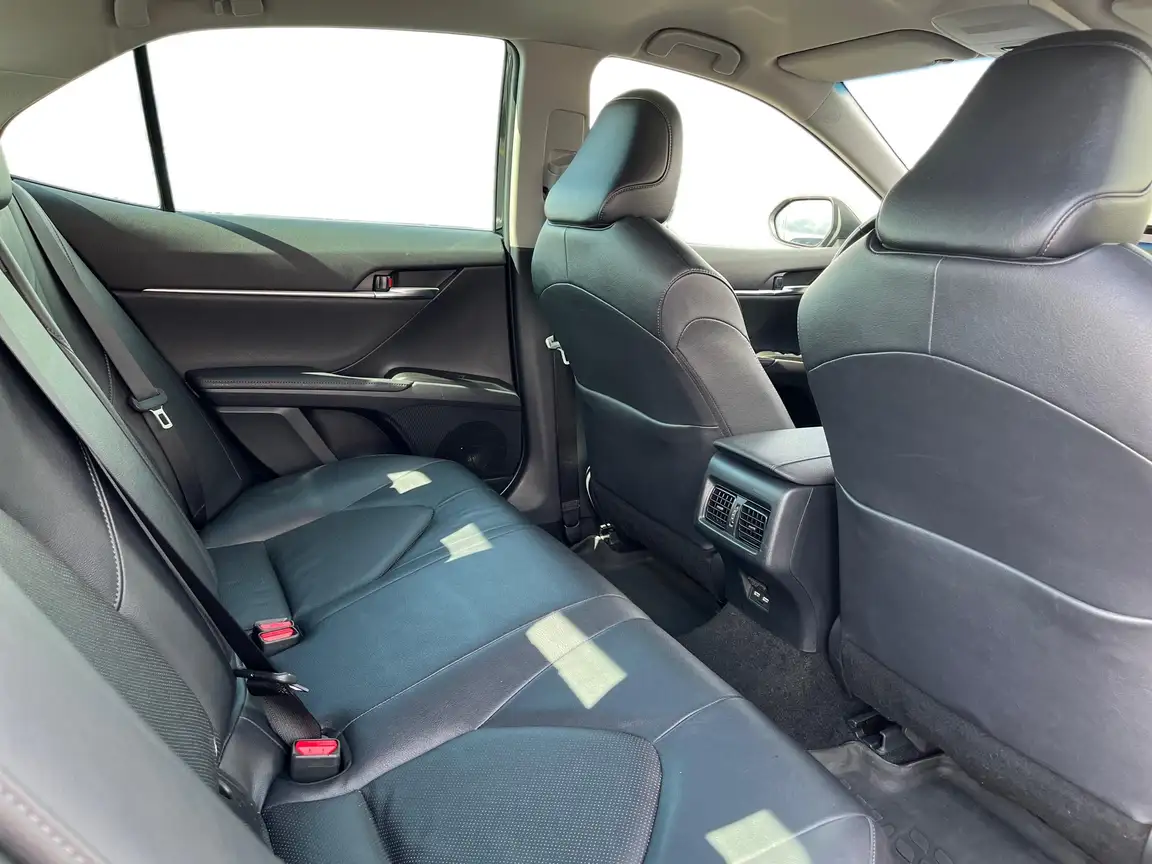 TOYOTA CAMRY