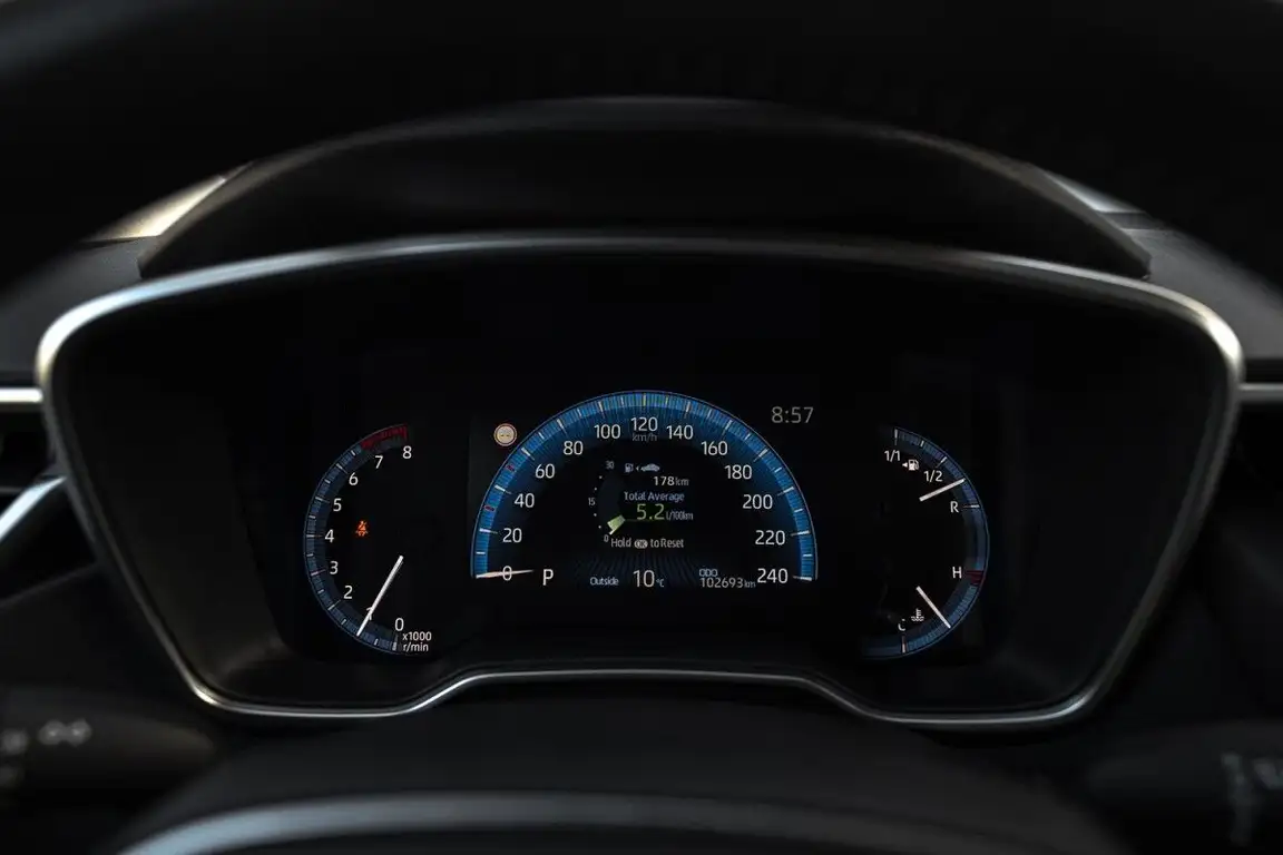 TOYOTA COROLLA