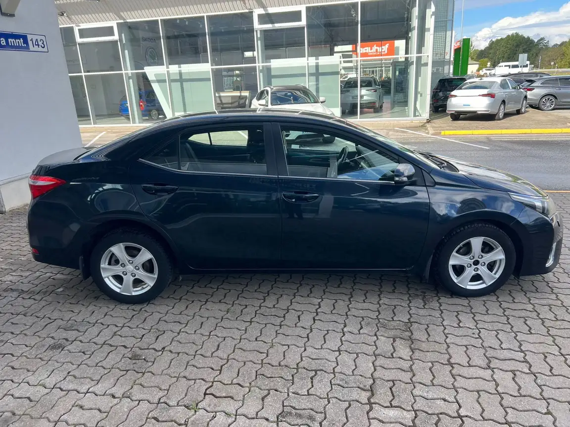 TOYOTA COROLLA