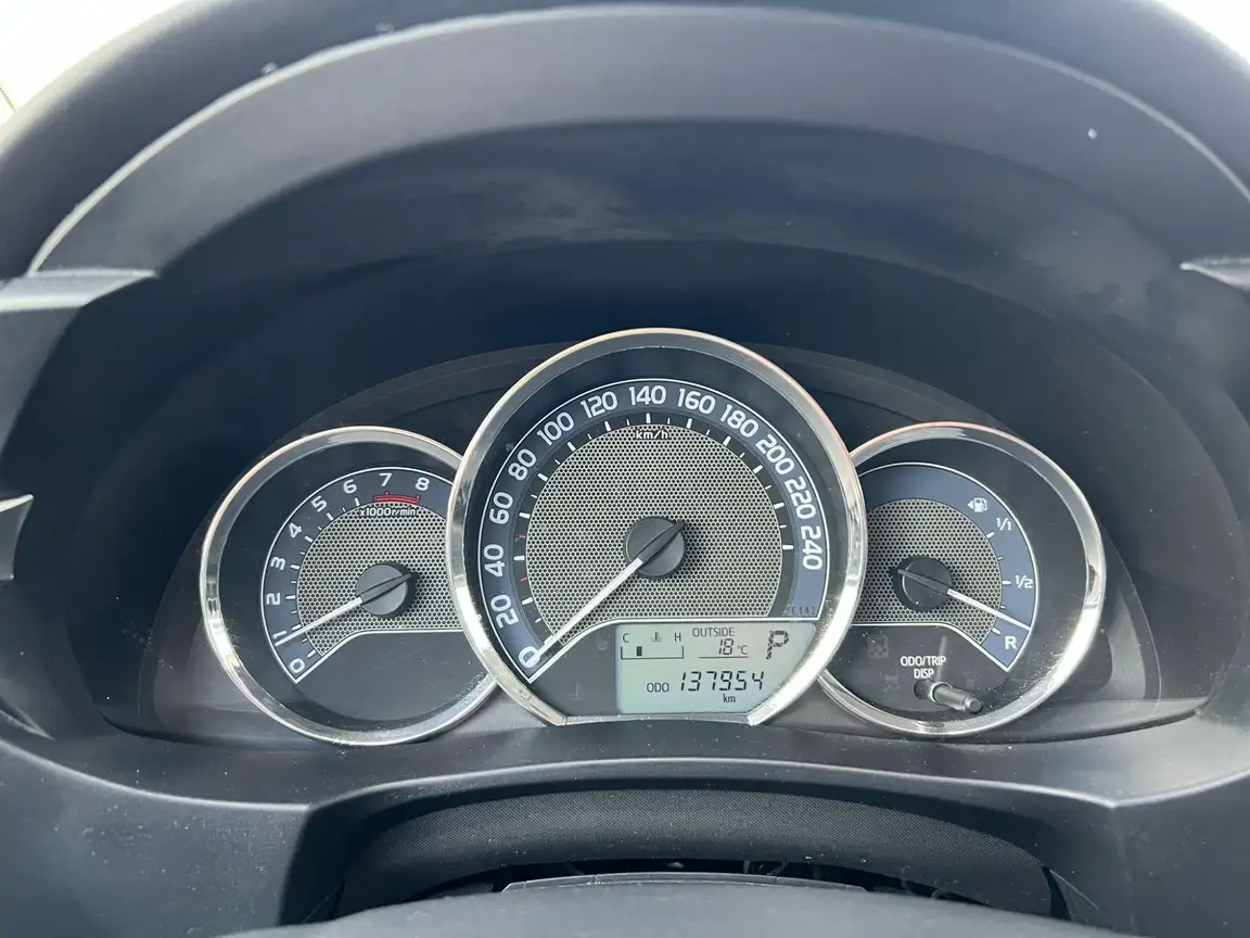 TOYOTA COROLLA