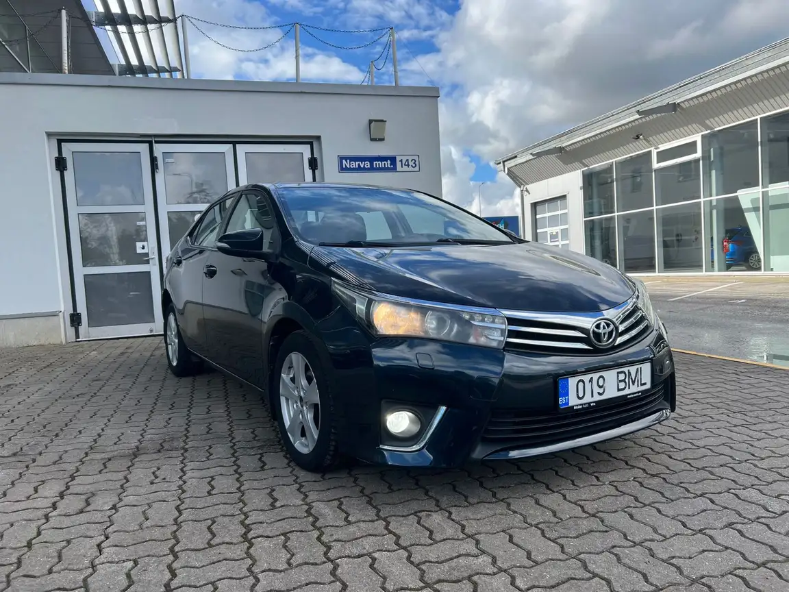 TOYOTA COROLLA
