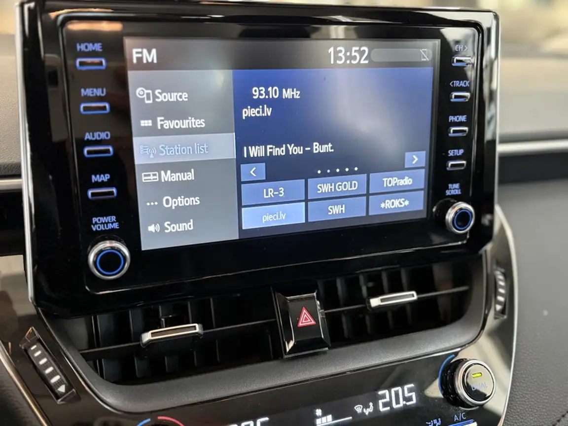 TOYOTA COROLLA