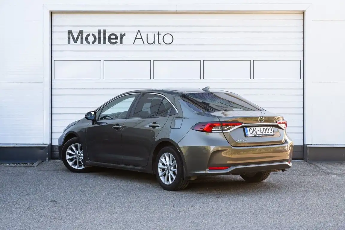TOYOTA COROLLA
