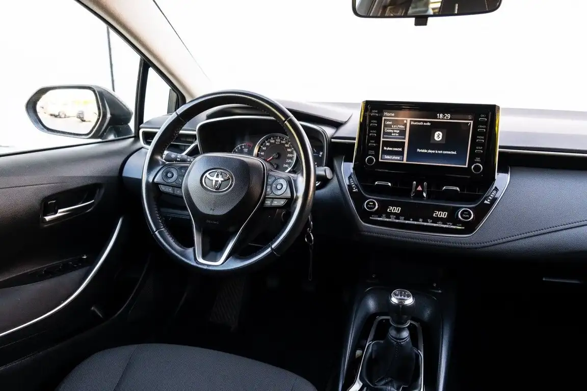 TOYOTA COROLLA