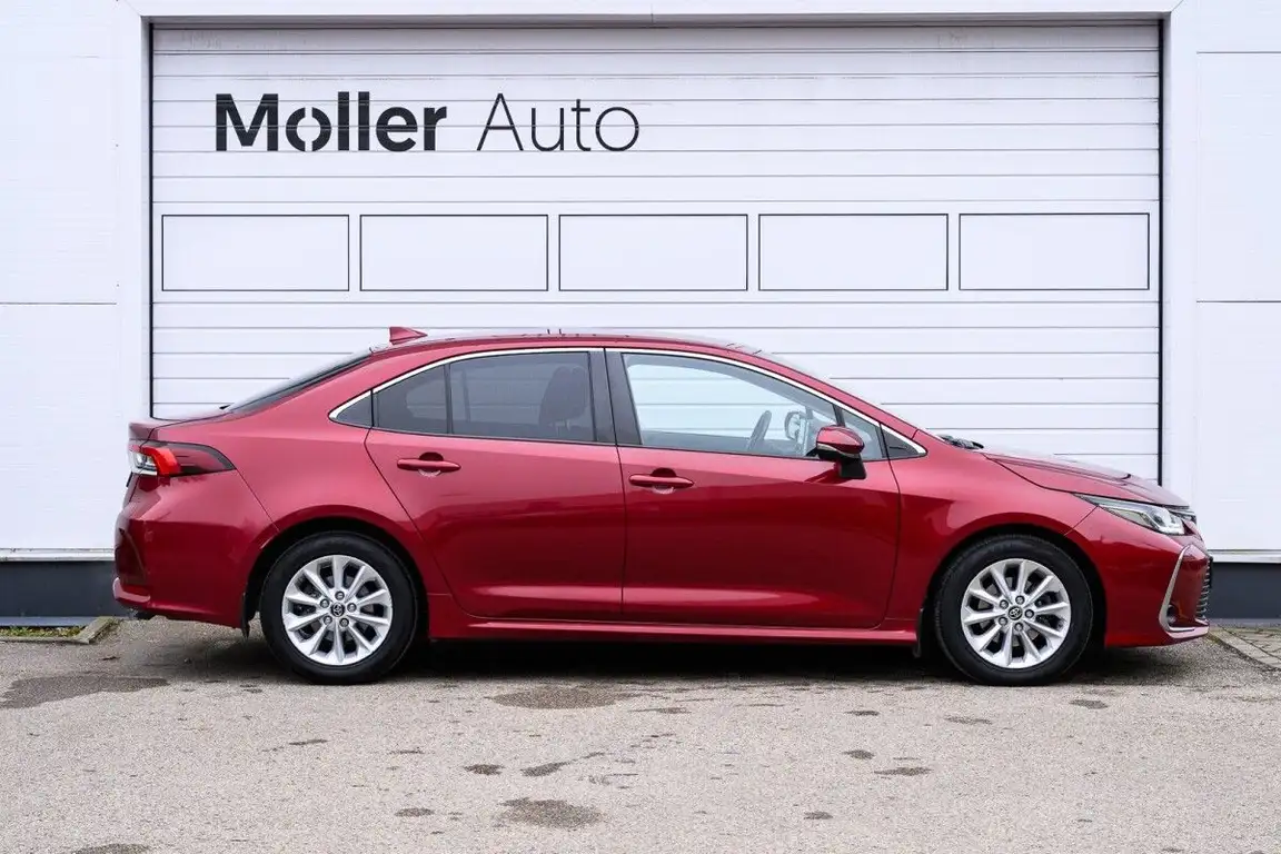 TOYOTA COROLLA