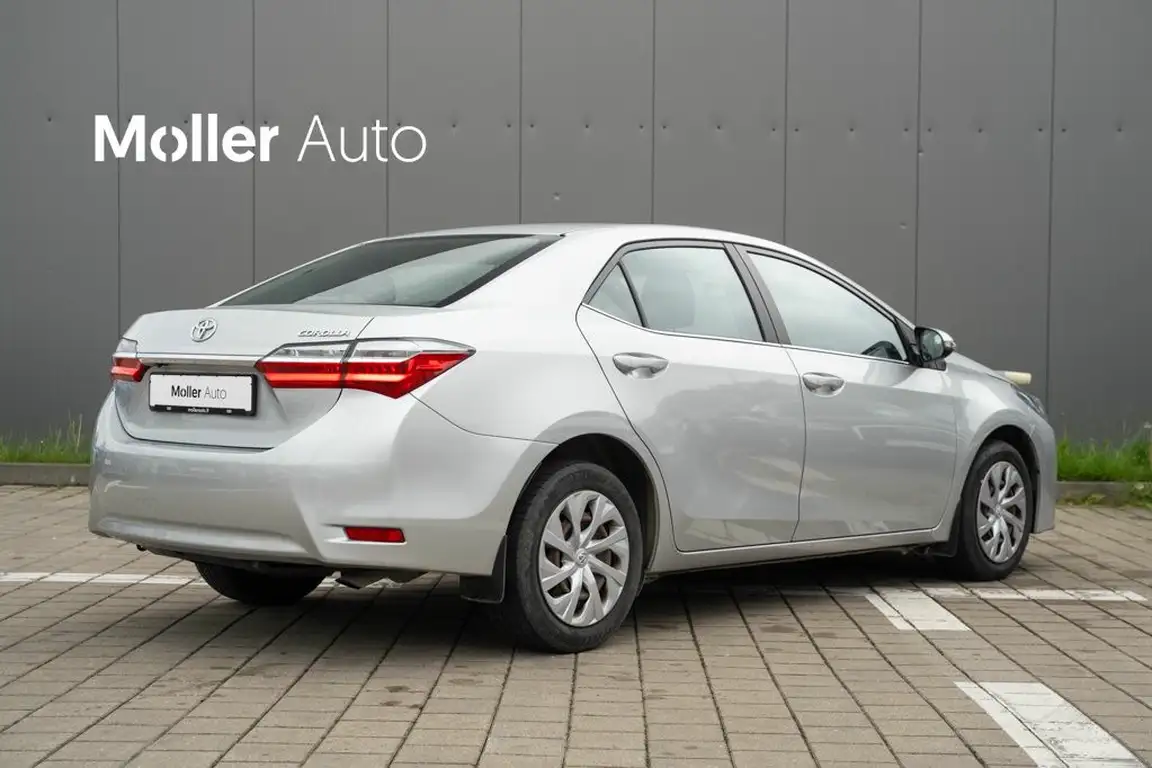 TOYOTA COROLLA
