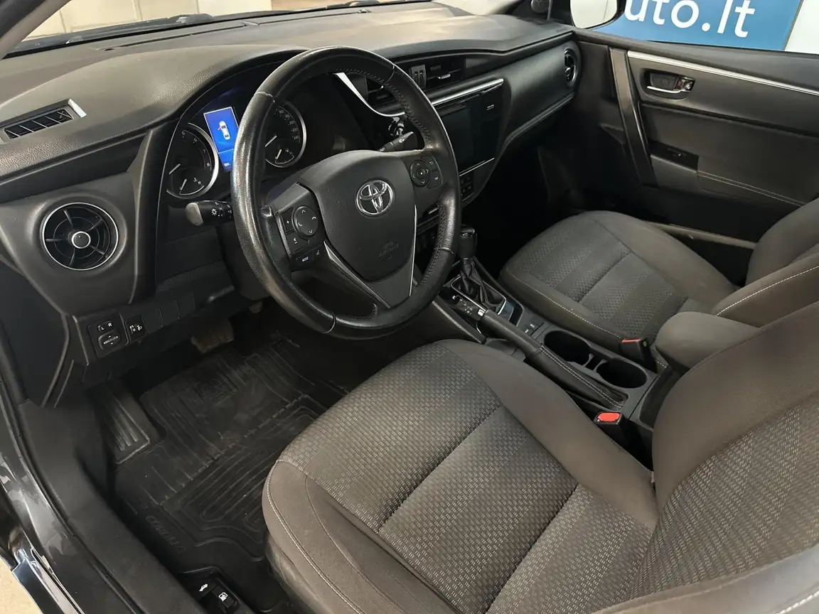 TOYOTA COROLLA
