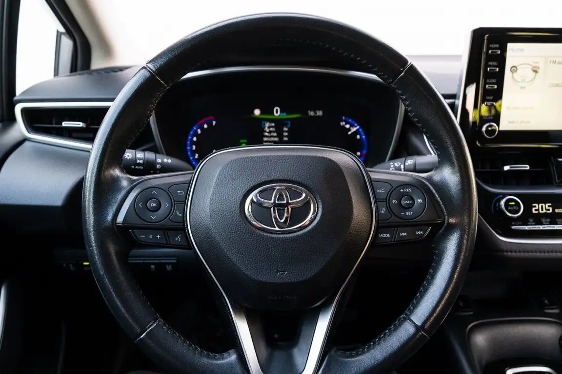 TOYOTA COROLLA
