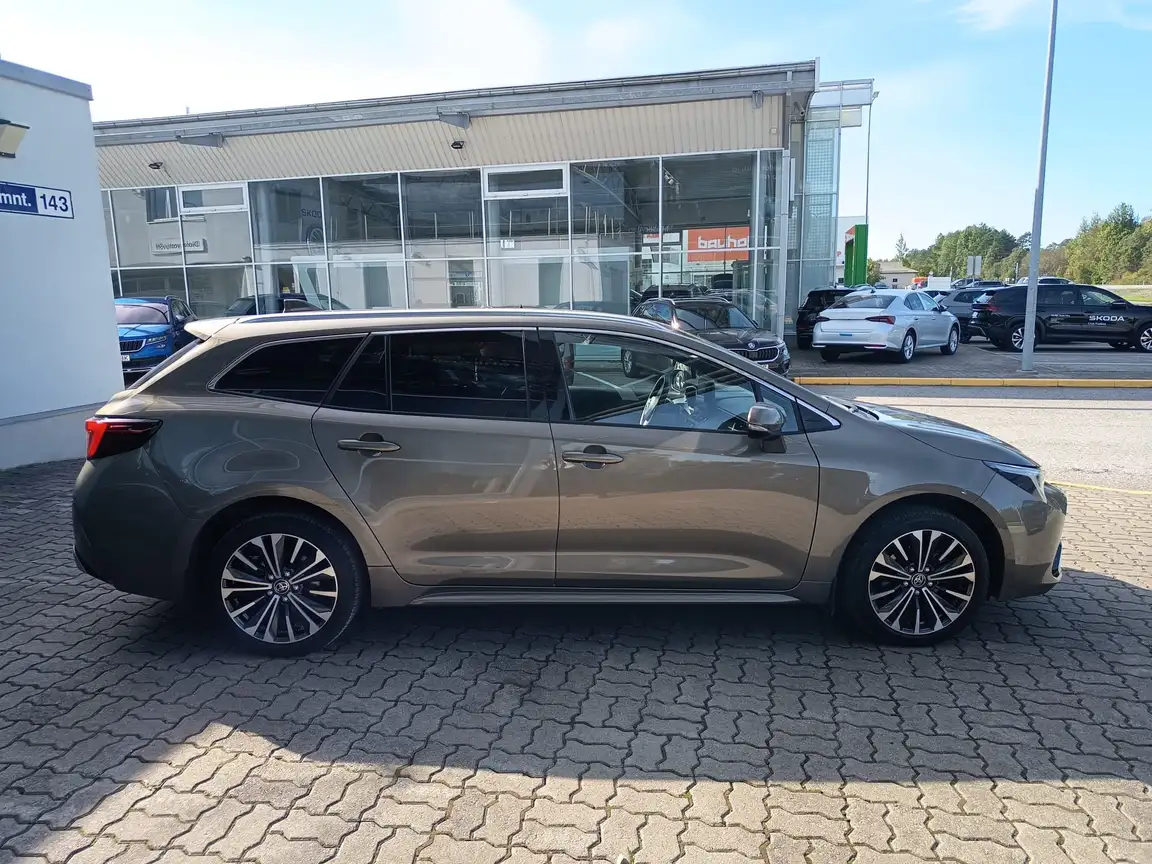 TOYOTA COROLLA
