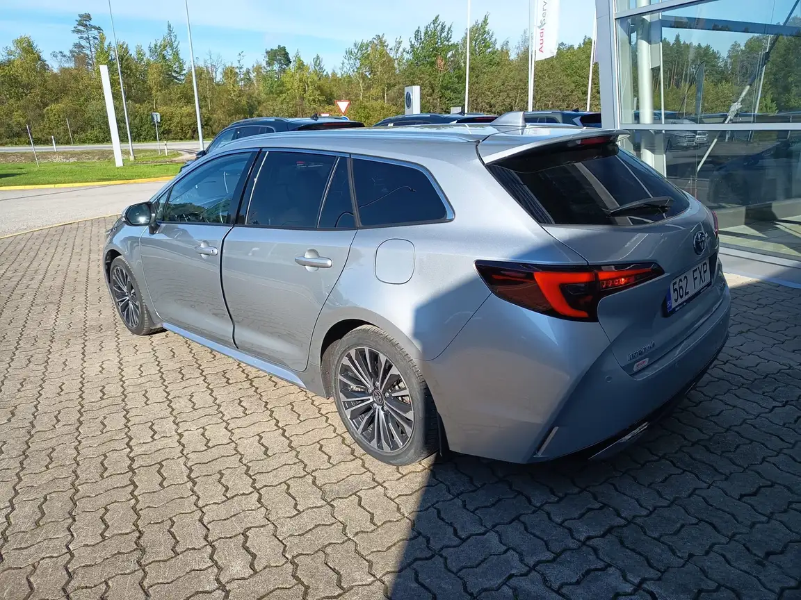 TOYOTA COROLLA