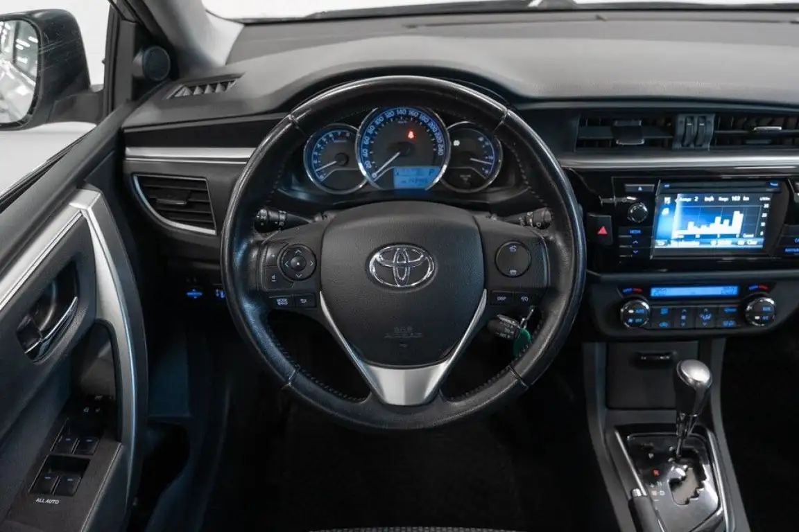 TOYOTA COROLLA