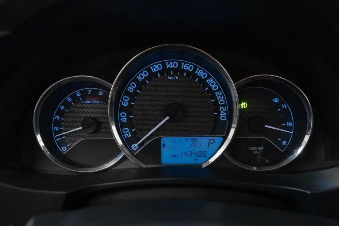 TOYOTA COROLLA