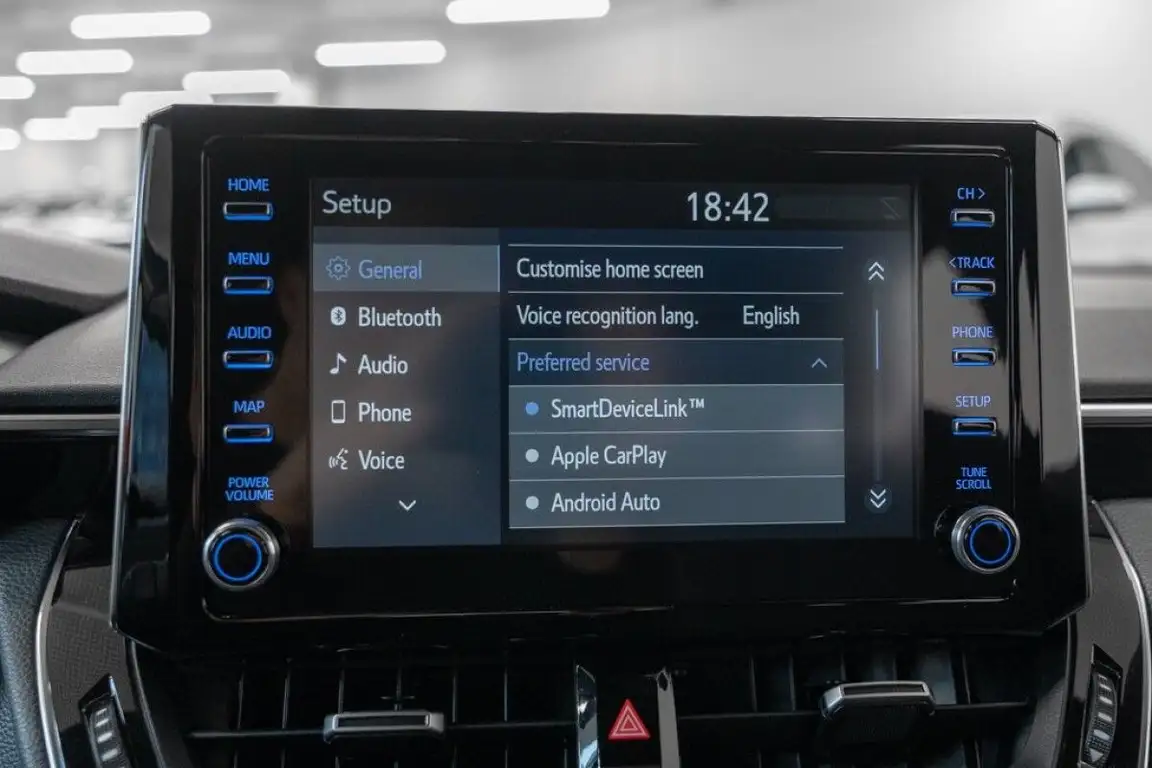 TOYOTA COROLLA