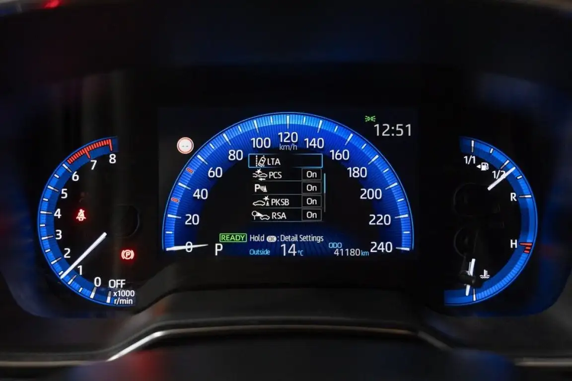 TOYOTA COROLLA