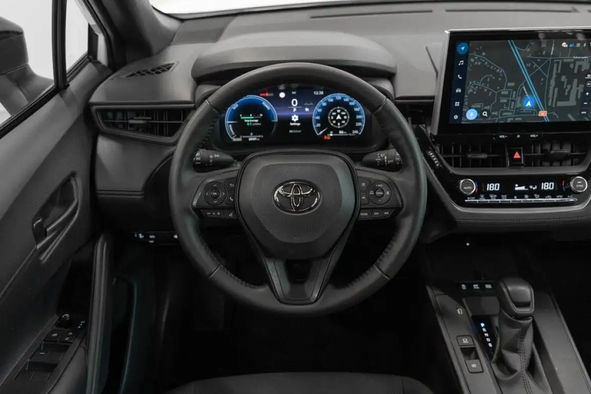 TOYOTA COROLLA