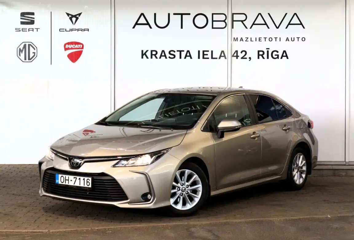 TOYOTA COROLLA