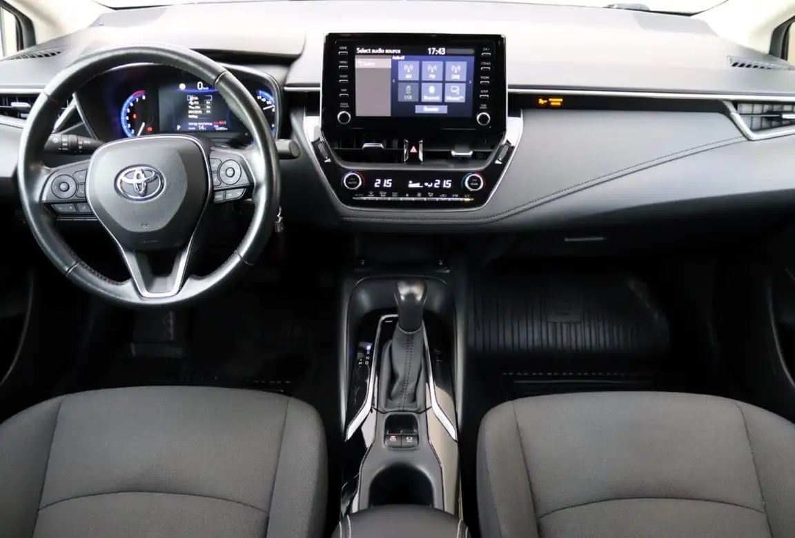 TOYOTA COROLLA