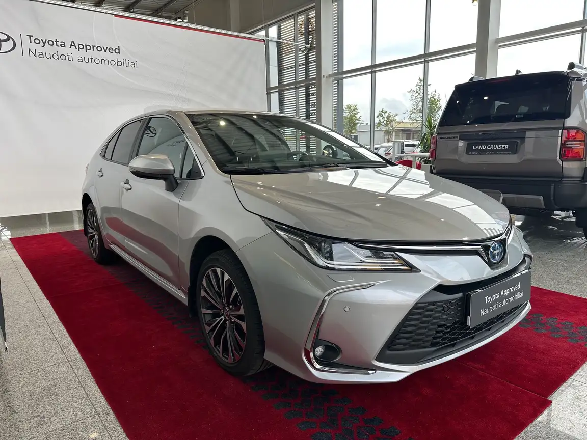 TOYOTA COROLLA